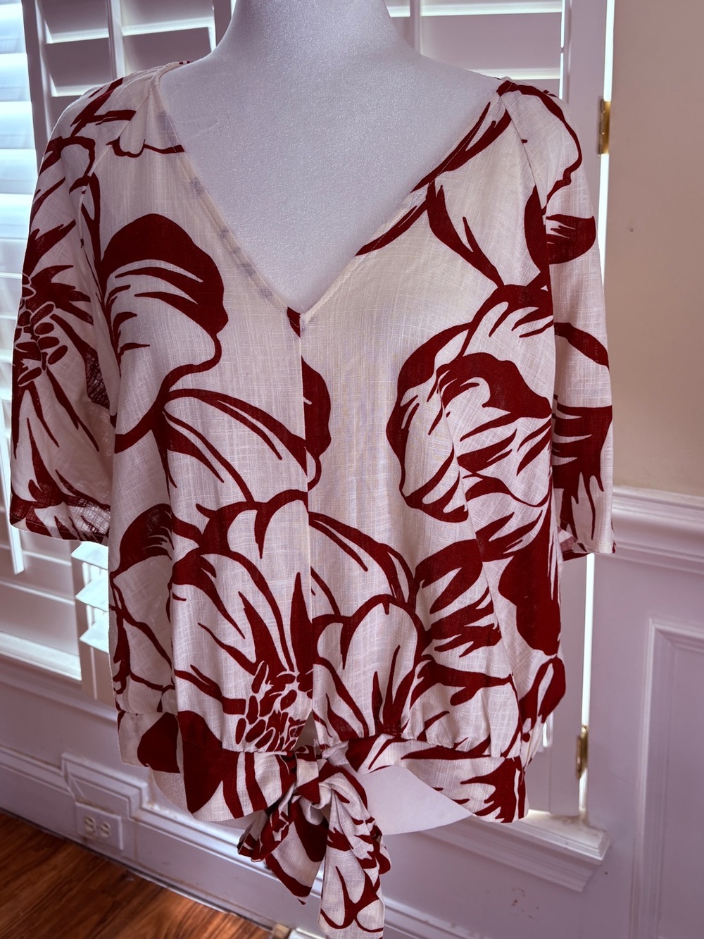 Nine West Cream and Burgundy Floral Tie-Front blouse with V-Neck